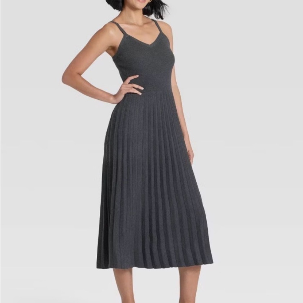 Sleeveless Pleated Knit Midi Dress — Charcoal